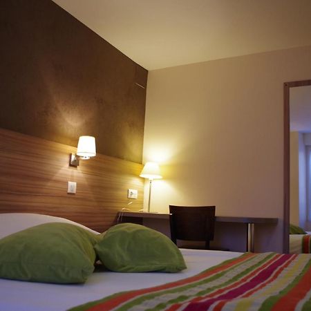Logis Hotel Le Chene Vert ซาฟเนย์ ภายนอก รูปภาพ