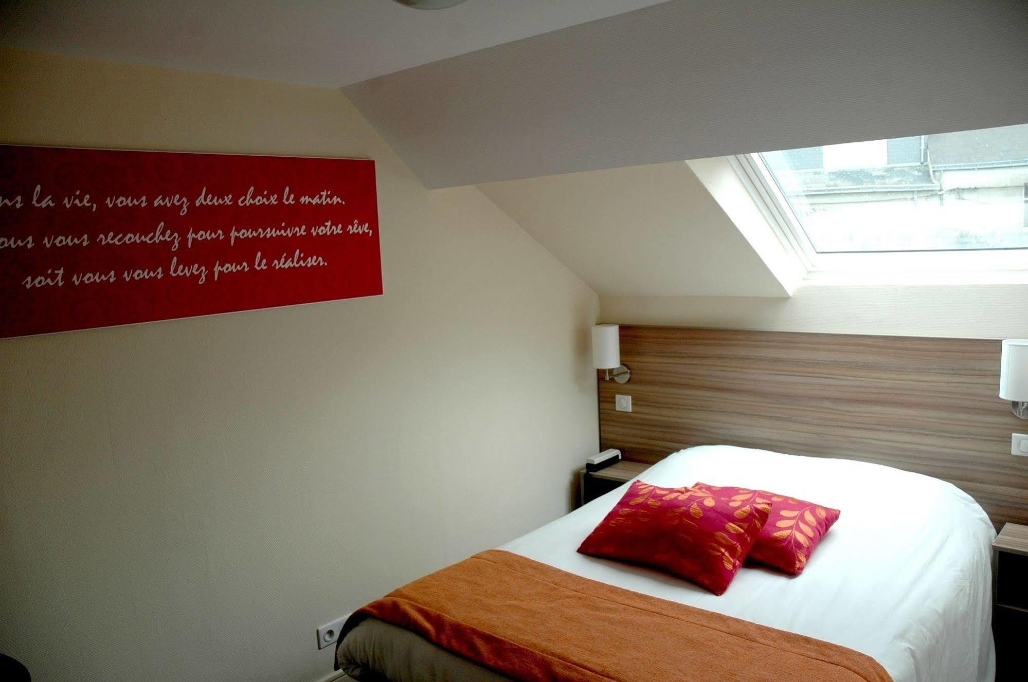 Logis Hotel Le Chene Vert ซาฟเนย์ ภายนอก รูปภาพ