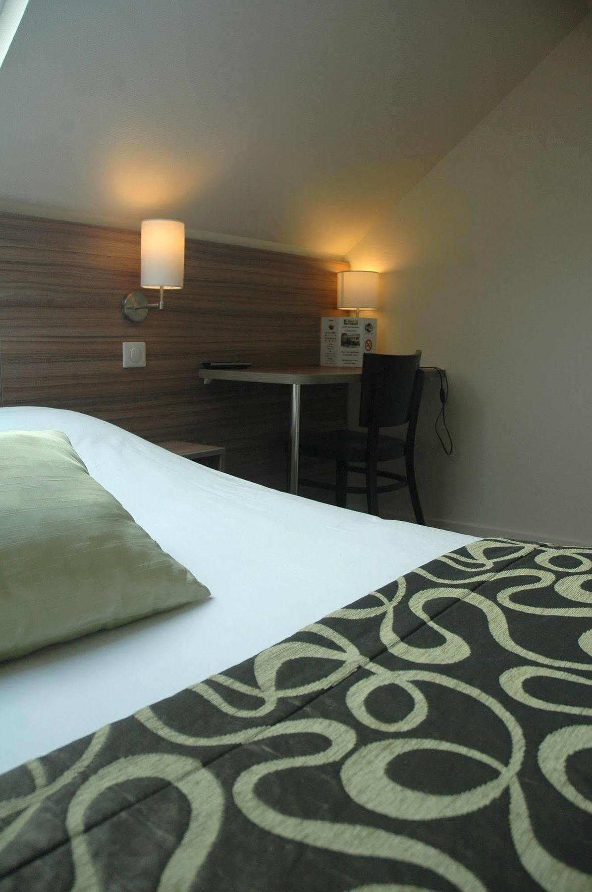 Logis Hotel Le Chene Vert ซาฟเนย์ ภายนอก รูปภาพ